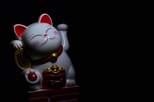 Free Photo of Maneki-neko Figurine Stock Photo