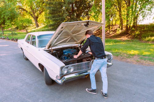 Photos gratuites de automobile, de plein fouet, homme