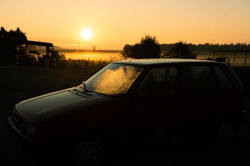 Ilmainen kuvapankkikuva tunnisteilla aamu, ajoneuvo, auringonlasku