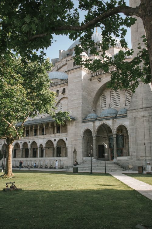 Free Explore the architectural beauty of this historic Ottoman mosque in Istanbul, showcasing classic Islamic designs. Stock Photo
