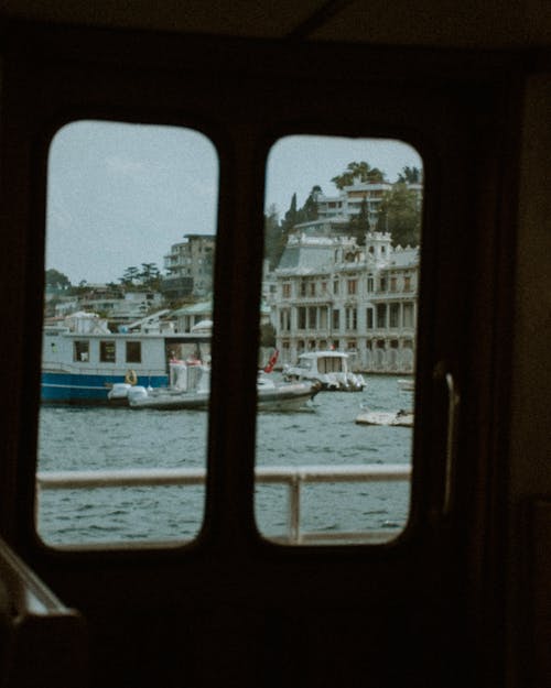 cam kapı, deniz, deniz araçları içeren Ücretsiz stok fotoğraf
