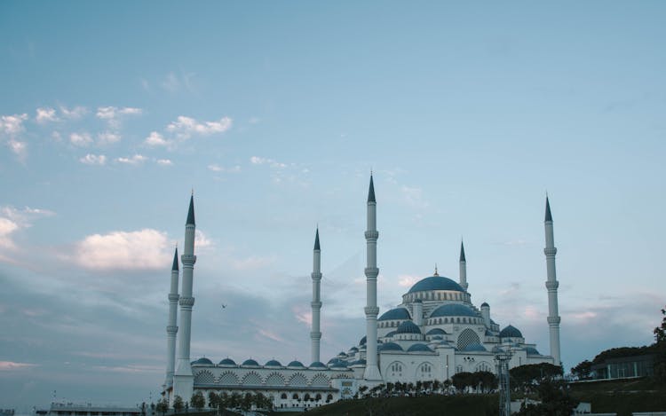 Clear Sky Over Sultanahmet Mosque