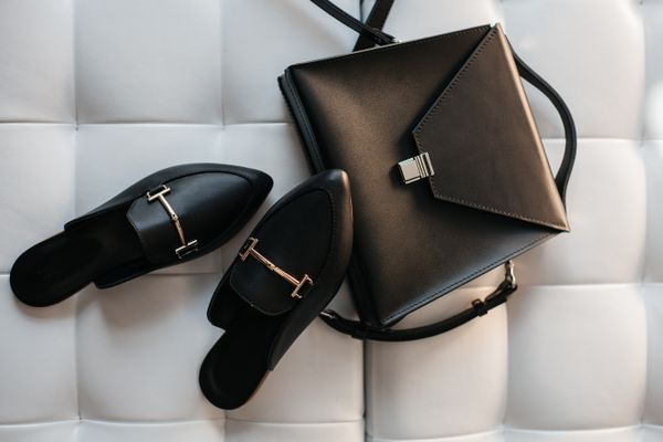 Outfit idea 1 — flat loafers, crossbody bag