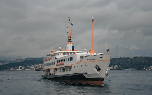 Fotobanka s bezplatnými fotkami na tému cestovanie po mori, dopravný systém, loď