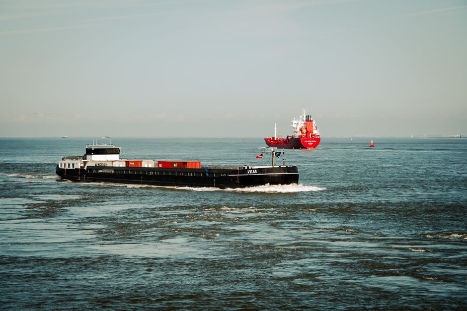 half|cargo ship