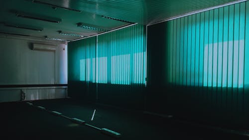 boş, karanlık, ofis içeren Ücretsiz stok fotoğraf