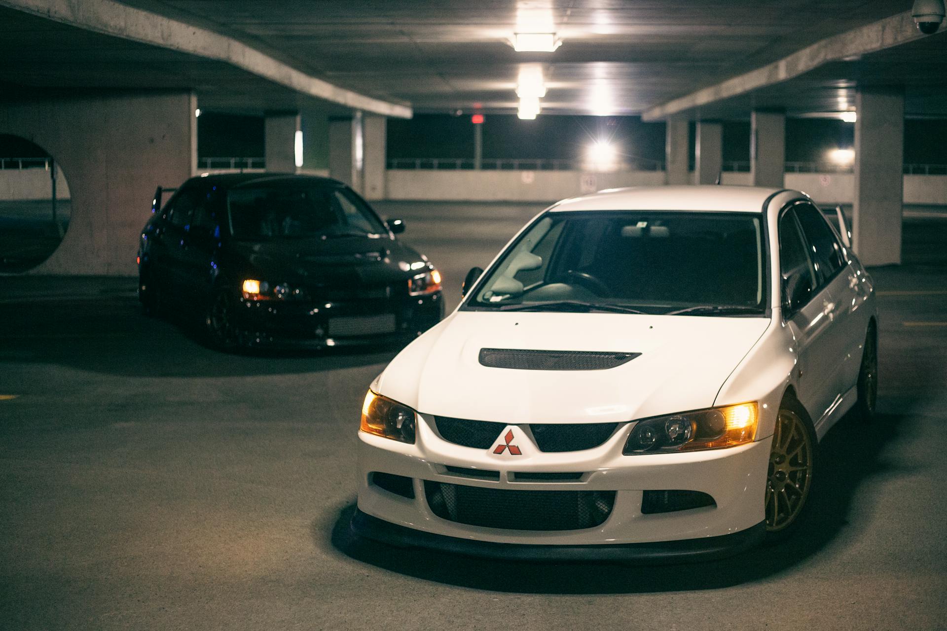 Mitsubishi Lancer Cars in Car Park