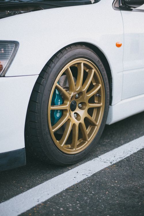 Vip Cars With White Rims White Car With Gold Rim · Free Stock Photo