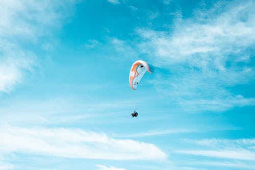Gratis stockfoto met activiteit, avontuur, blauwe lucht Stockfoto
