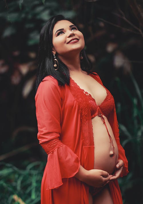 Foto d'estoc gratuïta de buscant, dona, embaràs