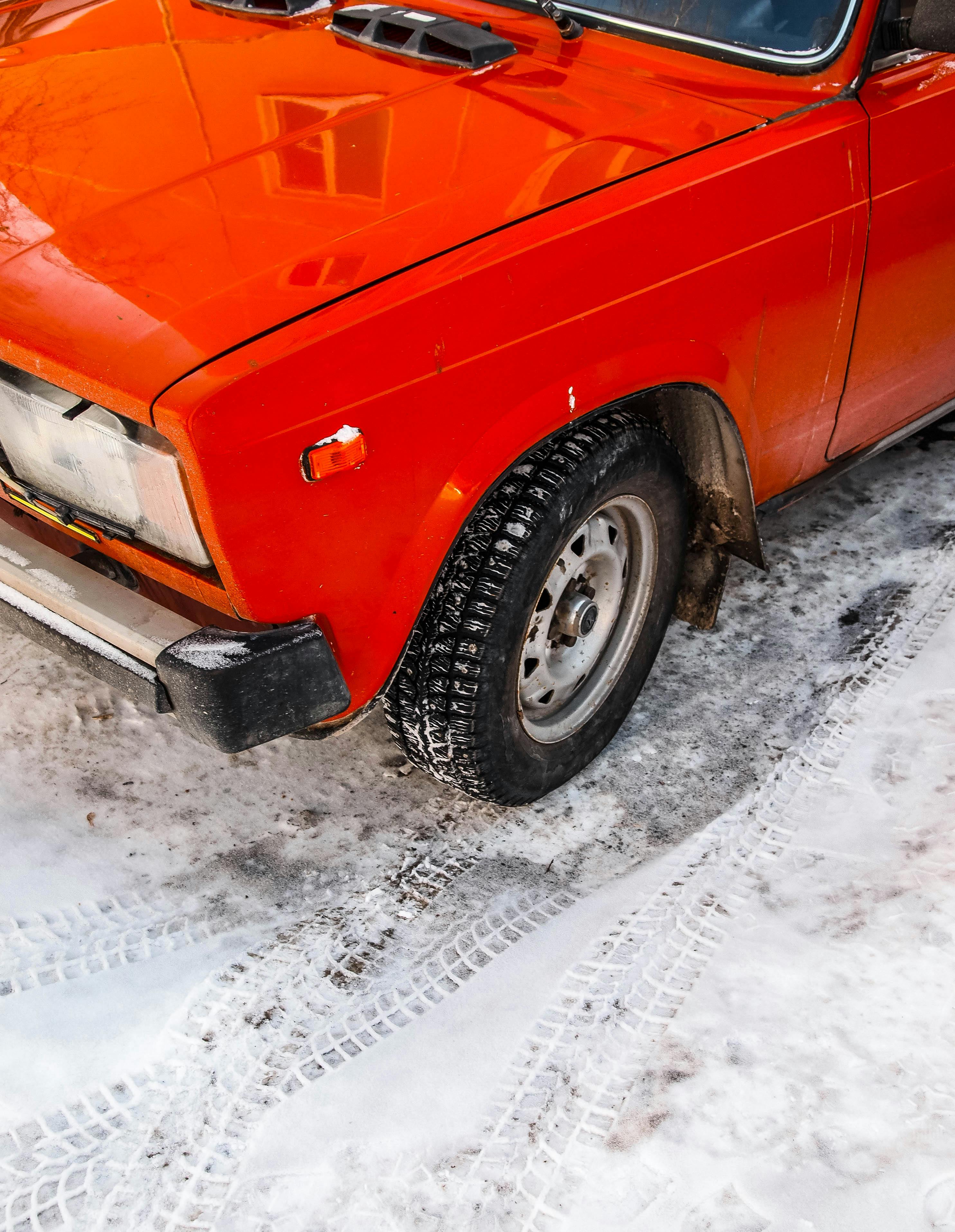 Are larger tires better in snow?