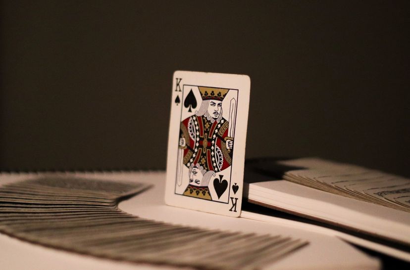Online Casino: Spielautomaten und Live-Spiele im Überblick