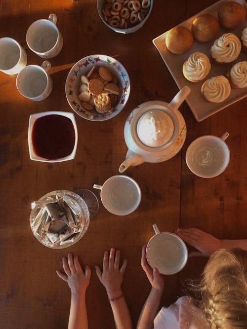 お茶, クッキー, テーブルの無料の写真素材