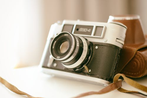Free Gray and Black Point-and-shoot Camera With Case Stock Photo