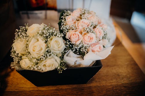 Free Close-Up Shot of Bouquets of Roses  Stock Photo