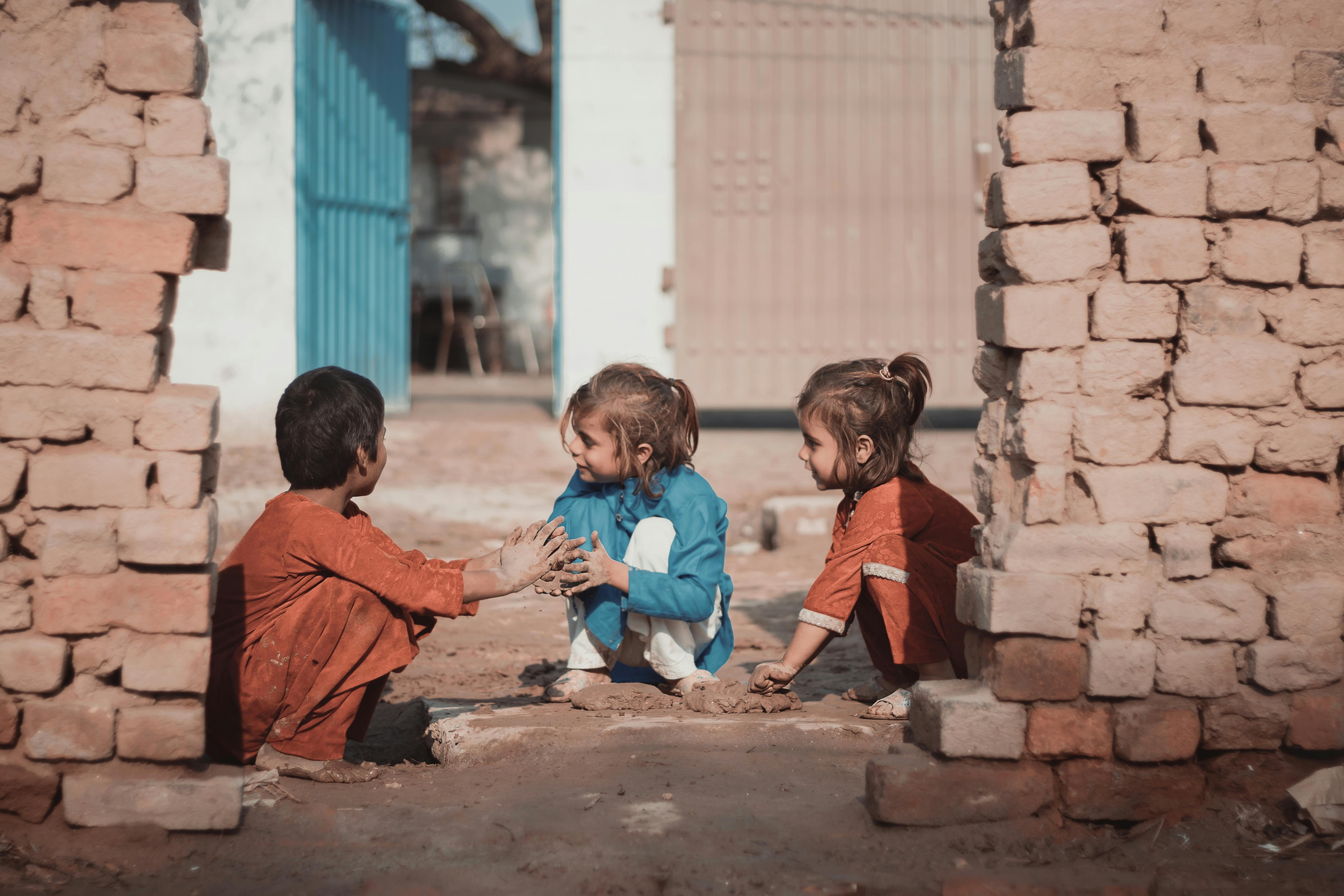 The Side Hustle Dream in Pakistan: 15 Business Ideas to Try in 2026 — Photo by Tamhasip Khan on Pexels