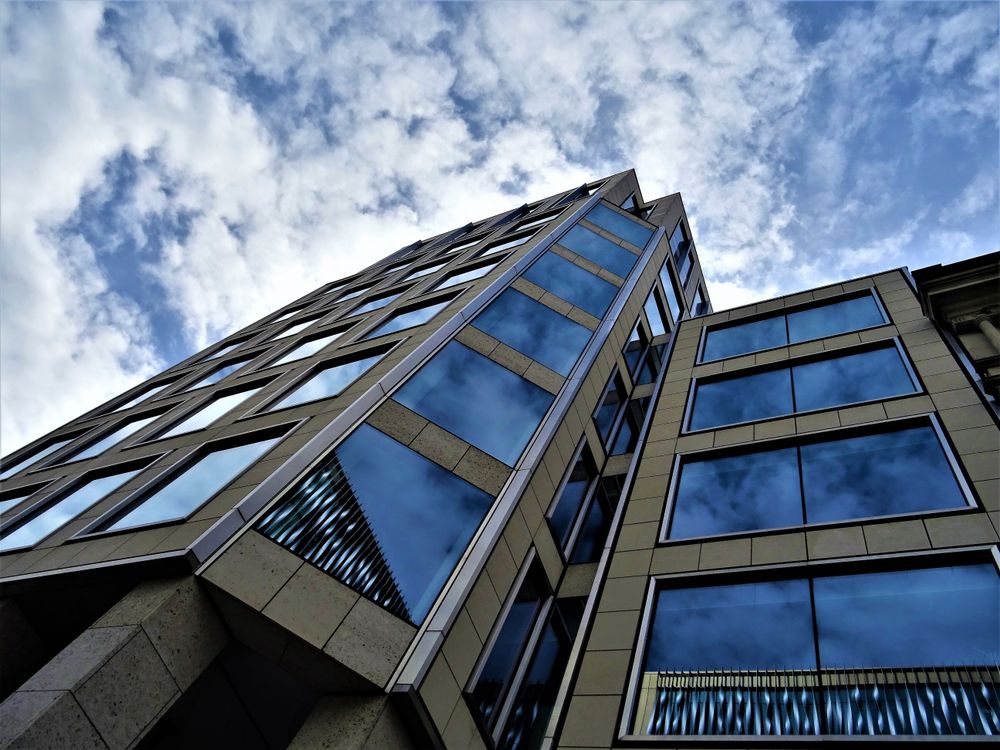 Clear Glass Building · Free Stock Photo