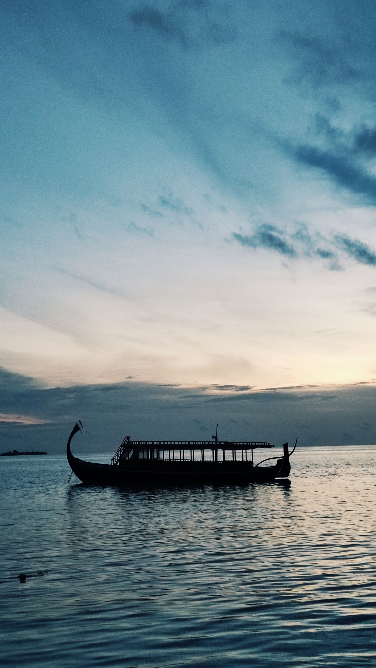 Thulusdhoo · the eastern harbour
