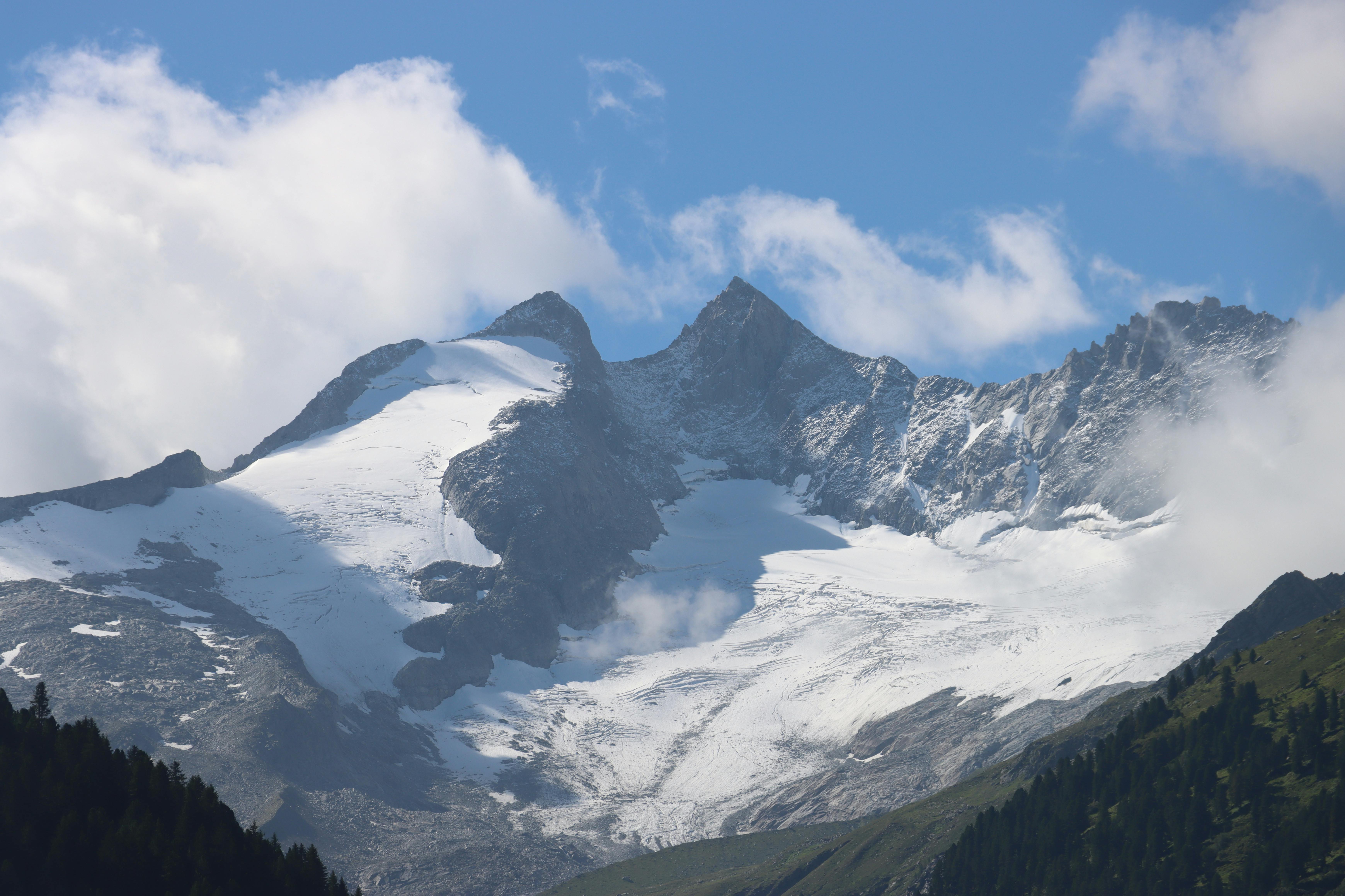 Prescription Goggle Inserts - Stunning view of snow-covered mountains under a clear blue sky in the Austrian Alps.