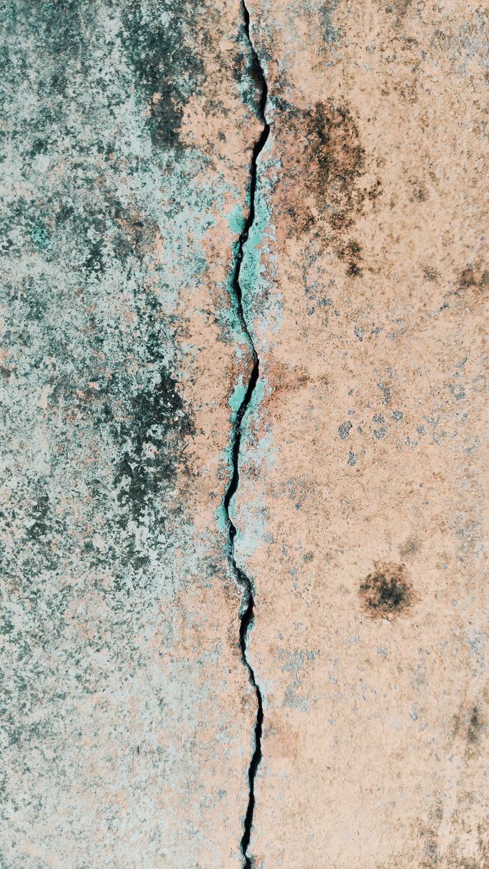 Example photo of a crack in an interior wall