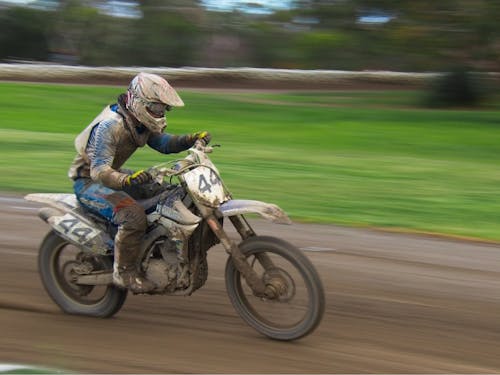 Fotos de stock gratuitas de acción, alta velocidad, moto