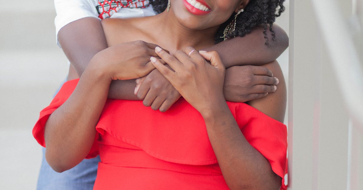 How to draw a boy and girl hugging