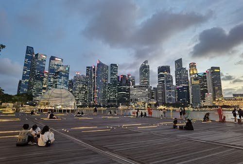 People at the Marina Bay Waterfront Promenade