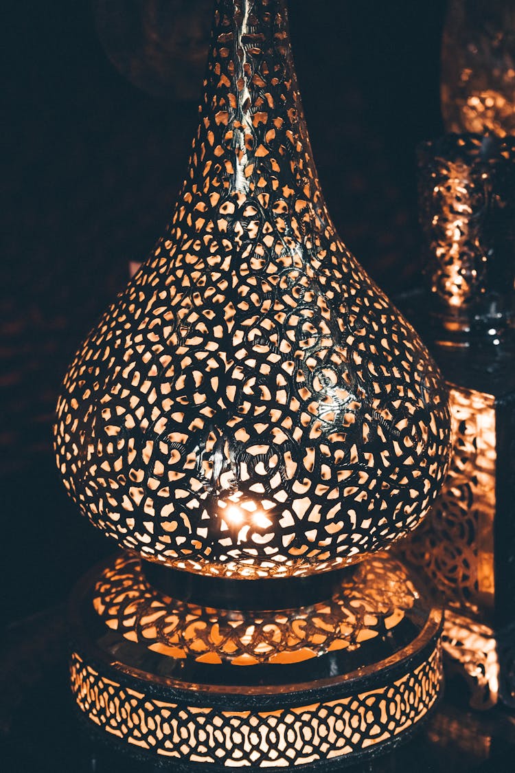 Illuminated Moroccan Table Lamp