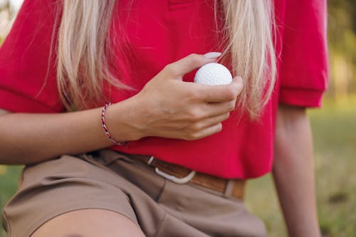 Free Close-Up Shot of a Person Holding a Golf Ball Stock Photo