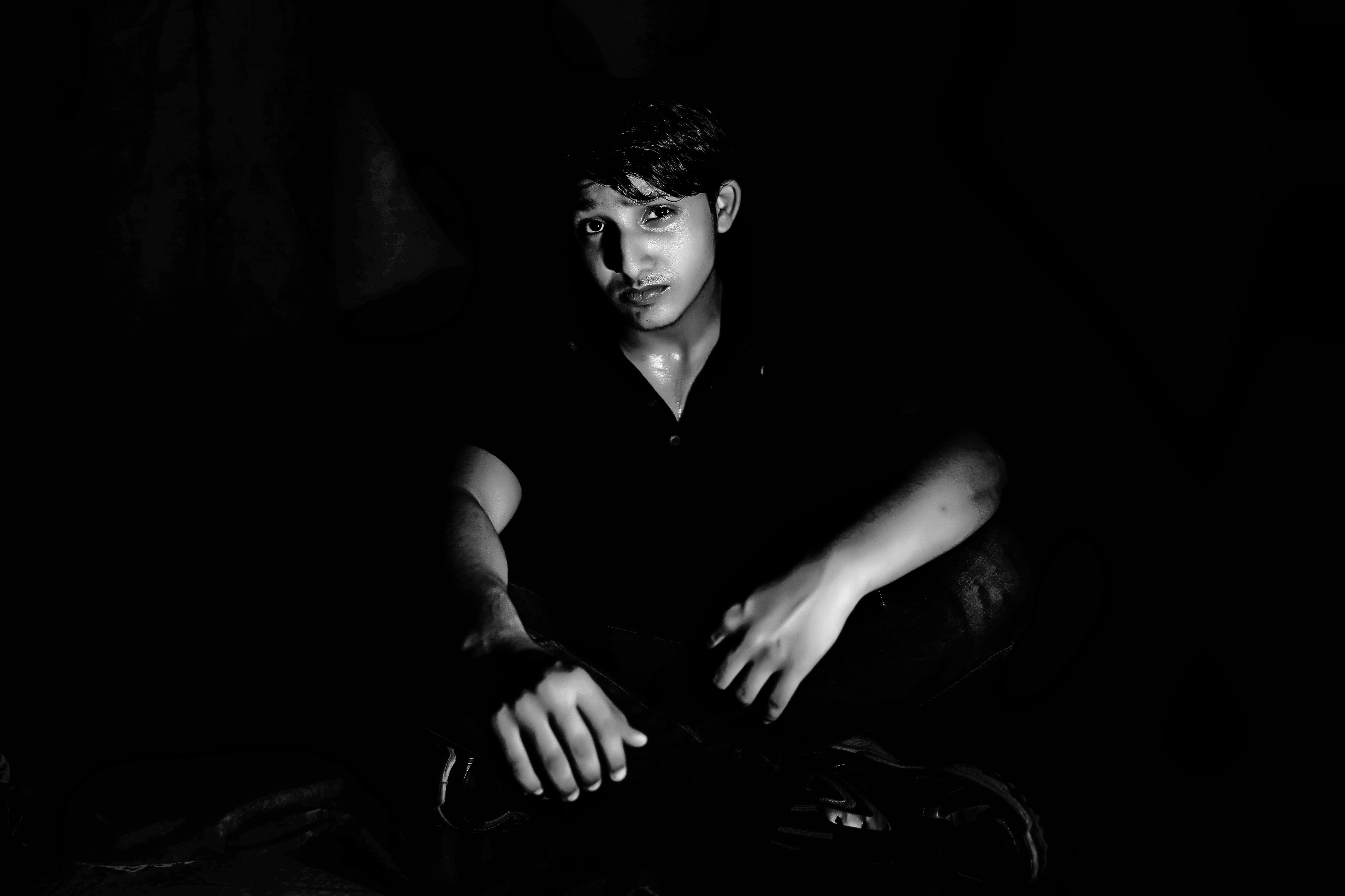 Unduh 91 Koleksi Background Hitam Foto Paling Keren