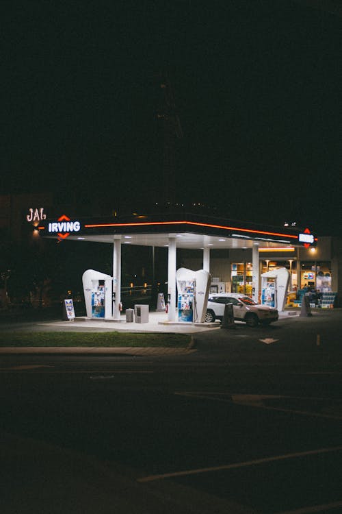 Caltex Gasoline Station · Free Stock Photo