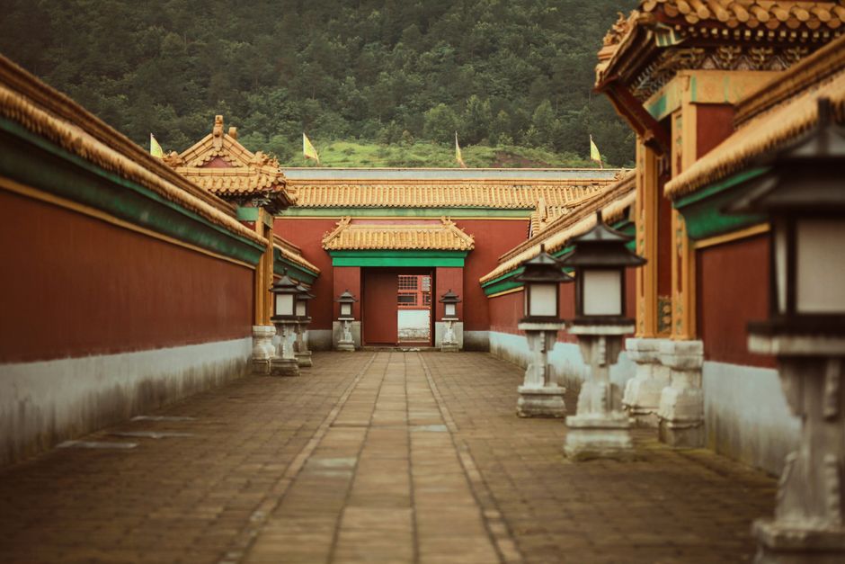 古城古街红灯笼传统建筑
