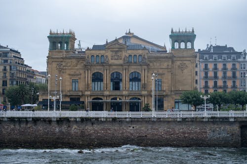 Fotobanka s bezplatnými fotkami na tému budova, stará budova, starý