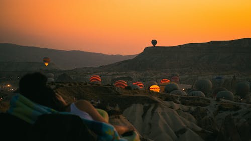 Gratis stockfoto met gouden uur, hete lucht ballonnen, in de lucht