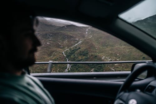 Kostnadsfri bild av berg, bil, bilresa