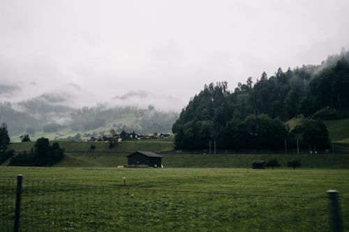 Δωρεάν στοκ φωτογραφιών με αγροτικός, βουνό, γήπεδο Φωτογραφία από στοκ φωτογραφιών