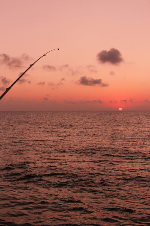 Foto d'estoc gratuïta de aigua de mar, alba, capvespre