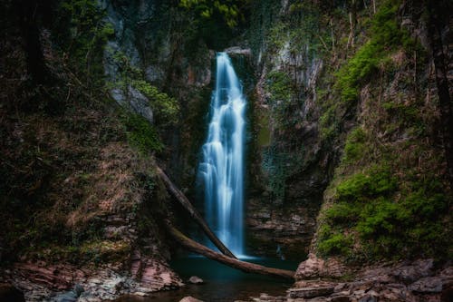 Foto d'estoc gratuïta de aigua, cascada, vista de la natura