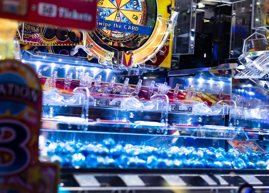 Online Casino: Spielautomaten und Live-Spiele im Überblick