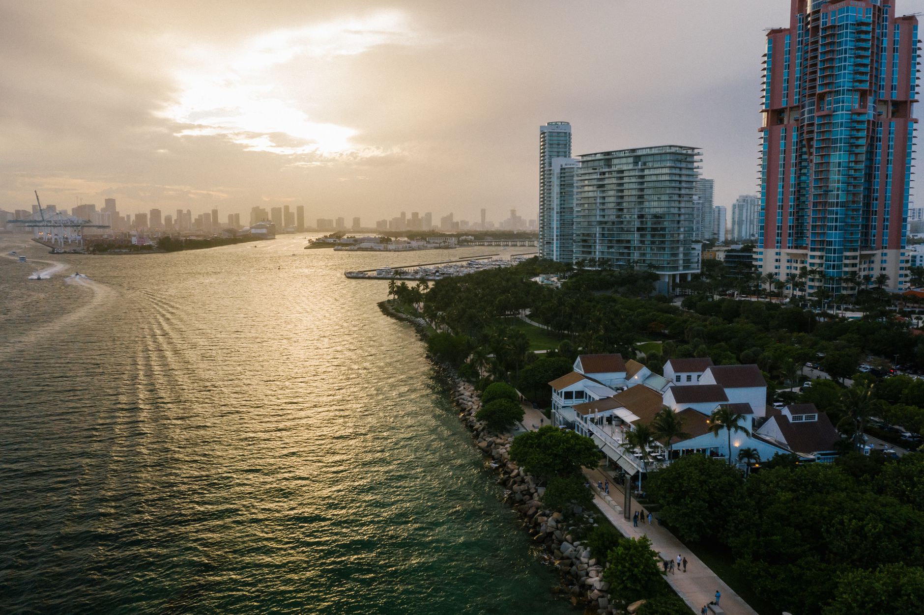 La Gorce Island Miami Real Estate Guide for Professional Athletes: Tax Advantages, Privacy & New-Construction Opportunities