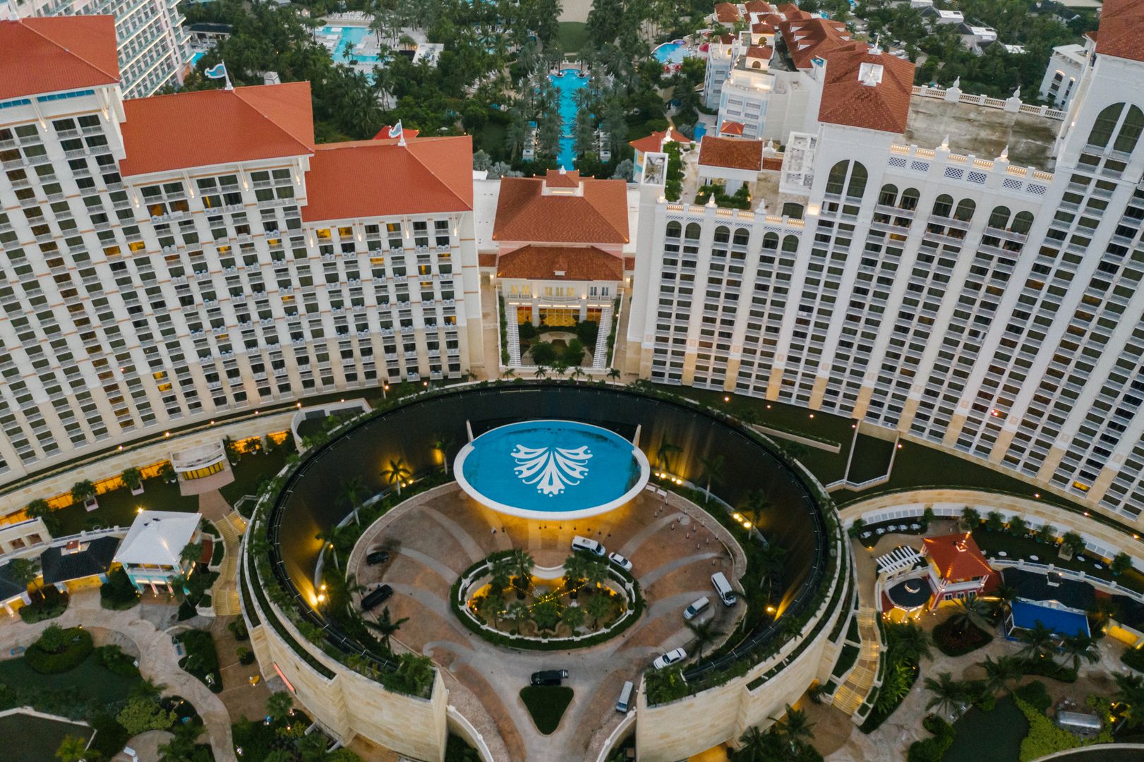 Grand Royale Exterior