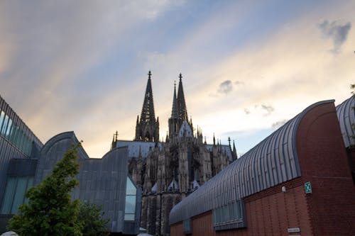 Ảnh lưu trữ miễn phí về bầu trời tươi đẹp, giáo đường Cologne, kiến trúc