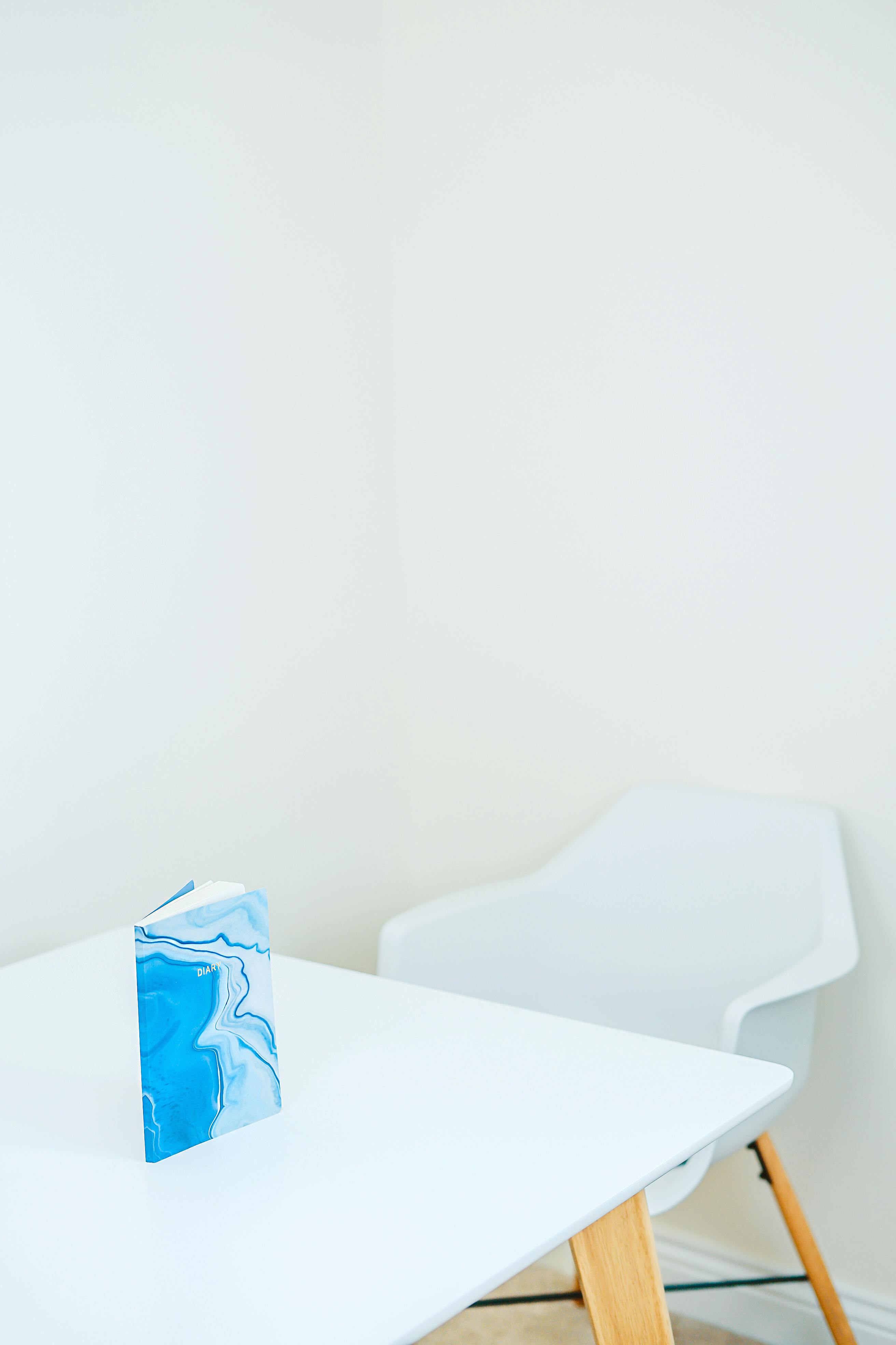 White Table · Free Stock Photo