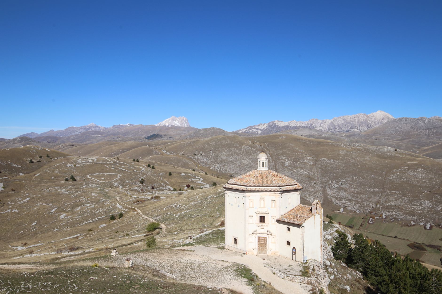 Popular sights in Abruzzo Landmarks in Abruzzo