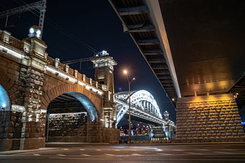 Kostnadsfri bild av byggnad, natt, nattstad