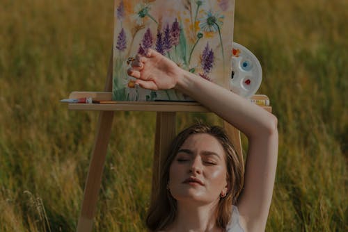 Free Photo of a Woman Posing on an Easel Stock Photo