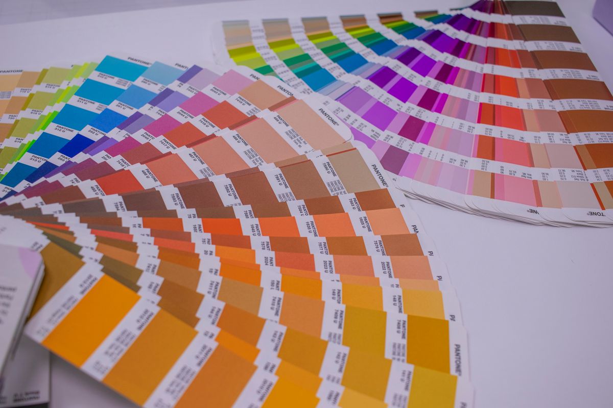 Textilfarben-Trends 2026: Die 4 angesagtesten Töne + Materialien — Stil-Variante