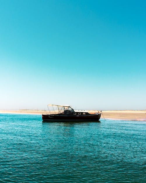 Gratis stockfoto met blauwe lucht, blauwgroen, boot