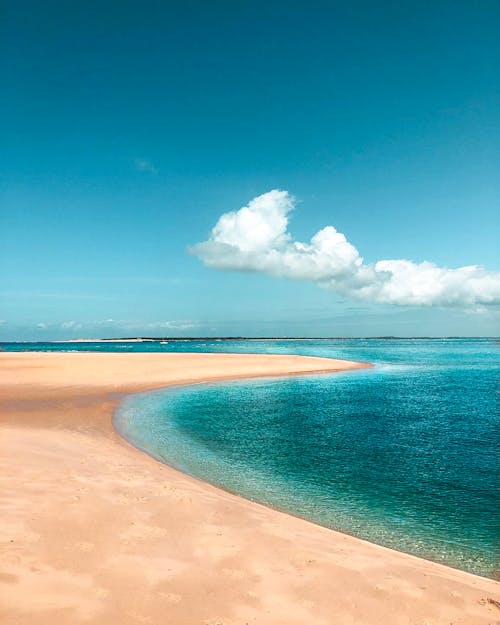 만, 모래, 바다의 무료 스톡 사진