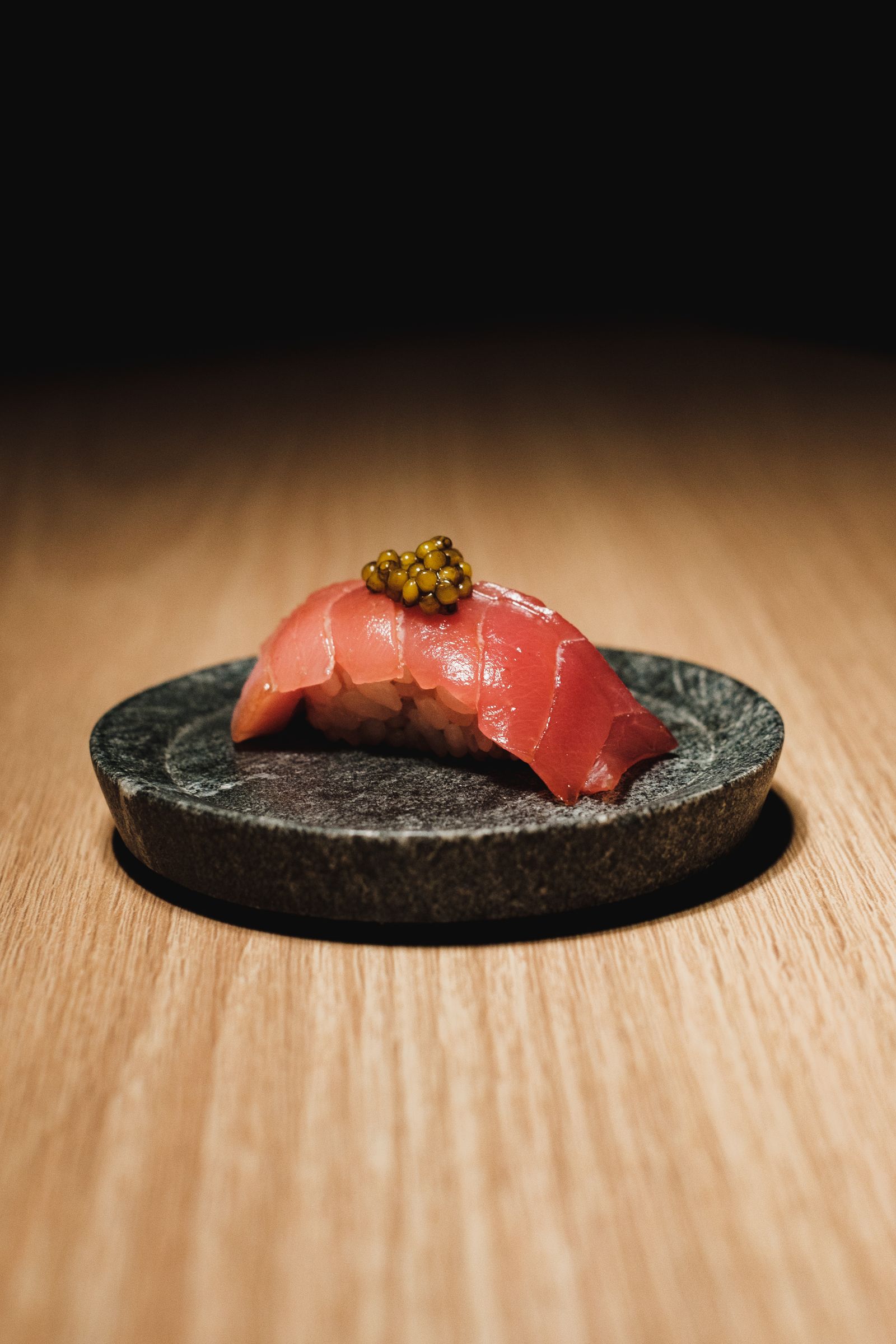 Ảnh minh hoạ bài viết: Omakase lần đầu: những điều nên biết trước khi ngồi vào quầy